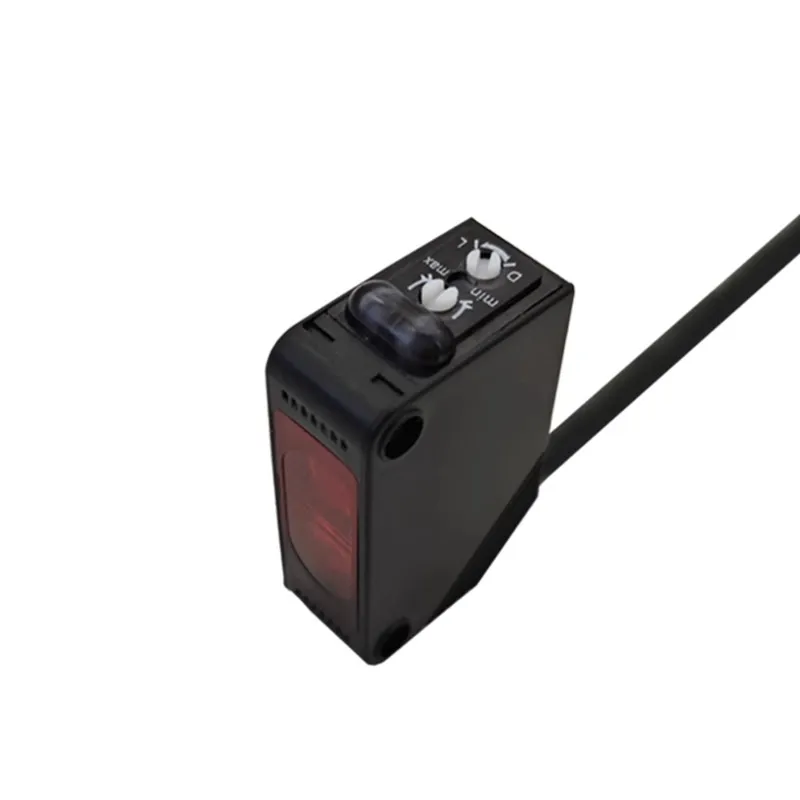 10Pcs Photoelectric Switch E3Z D61 E3Z-D62 E3Z-D81 E3Z-D82 E3Z-R61 E3Z-R81 E3Z-LS61 LS63 LS81 LS83 E3Z-T61 T81 Proximity Sensor - imagen 2