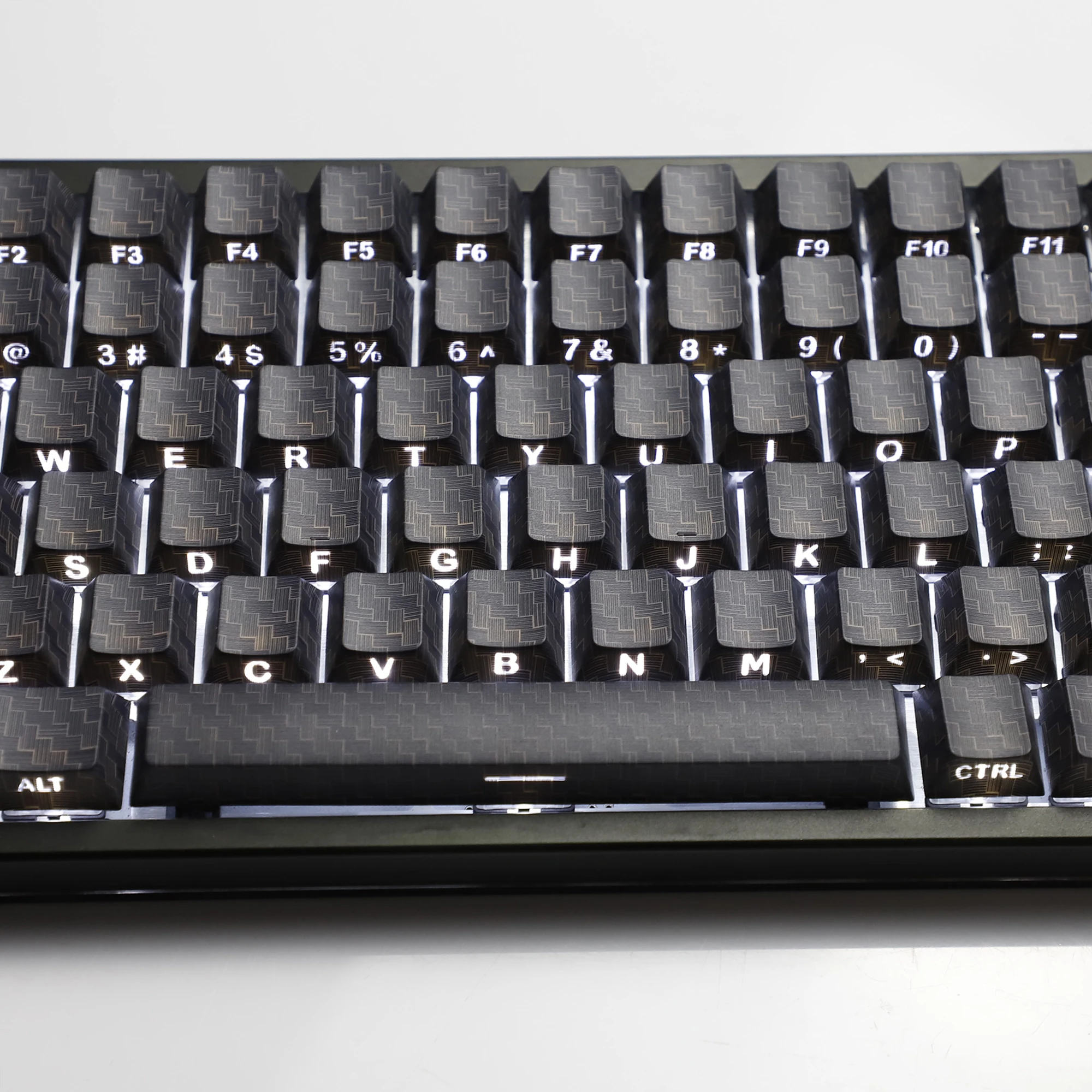 YMDK 100 teclas con textura de fibra de carbono, teclas personalizadas con perfil de cereza PBT lateral negro para teclados mecánicos MX 61/64/68/84/87 - imagen 4