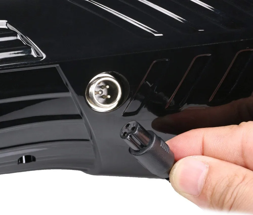 Detalle del conector del cargador