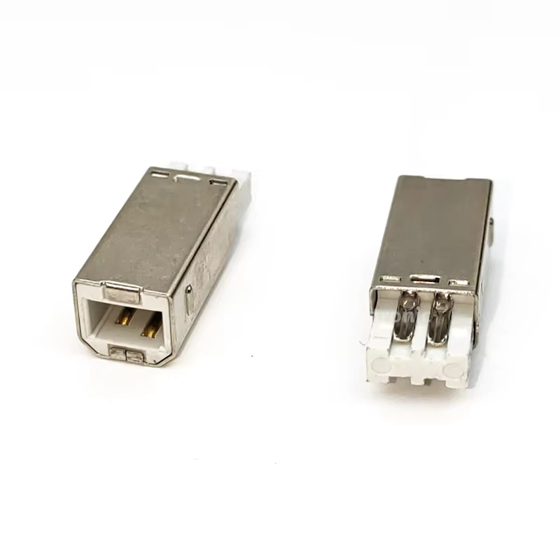 Detalle del conector USB tipo B hembra para soldadura