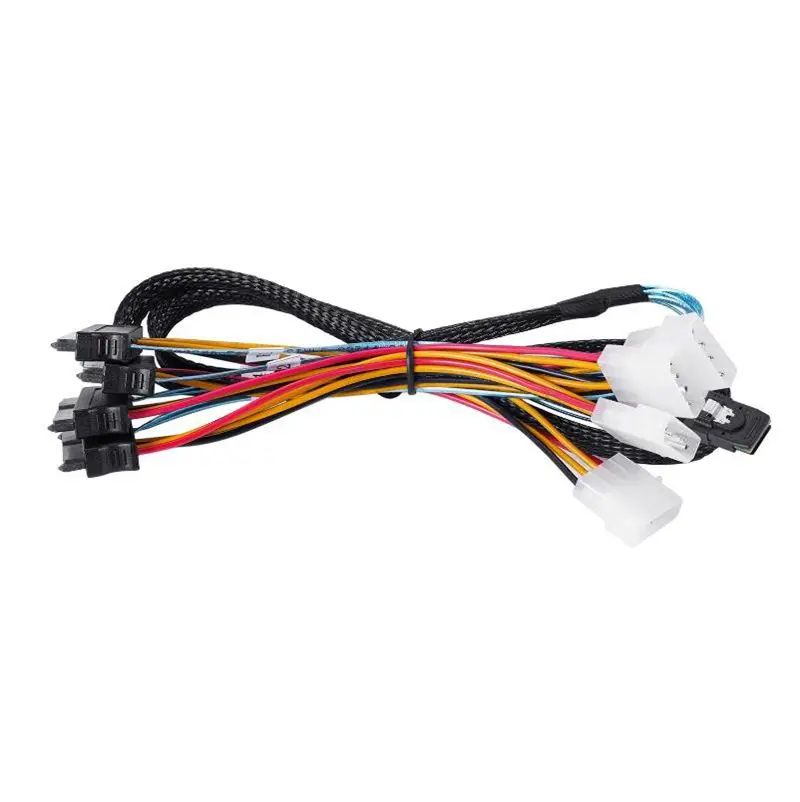 Servidor con cable SAS instalado - UXG