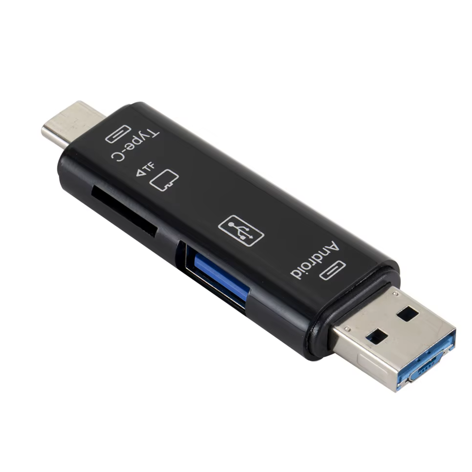 Lector de tarjetas USB C 5 en 1 visto desde arriba
