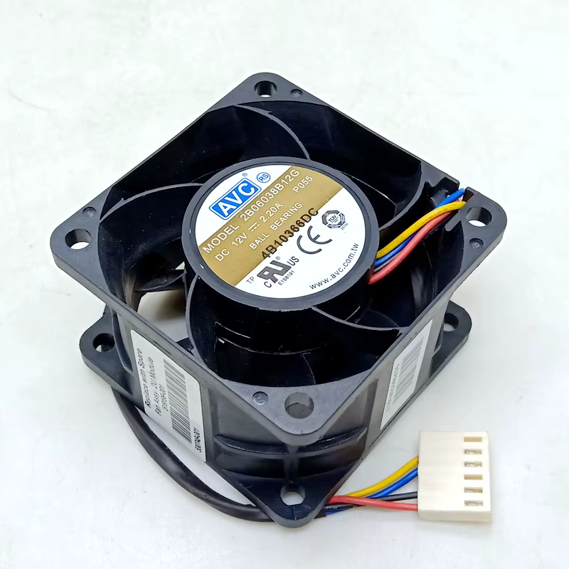 Ventilador de servidor en instalación compacta