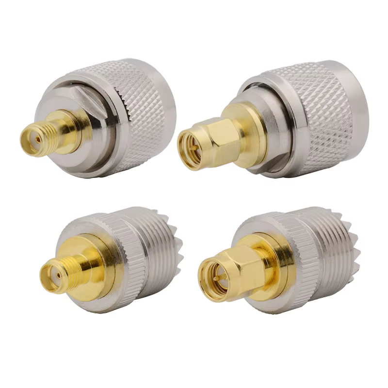 Detalle de las conexiones SMA y UHF