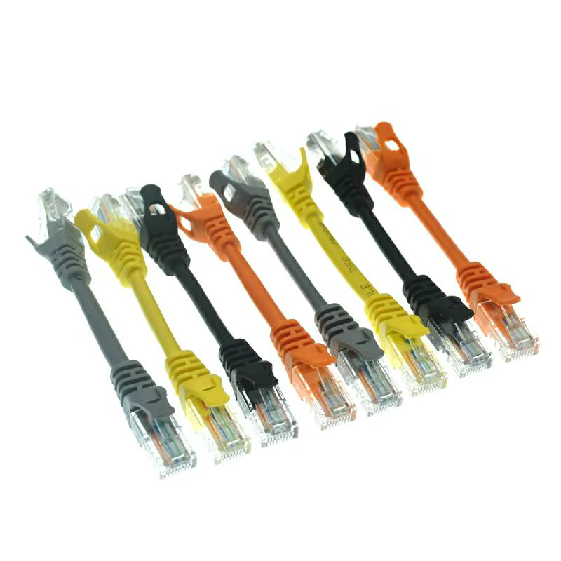 Cable CAT5 UXG con conectores RJ45 dorados