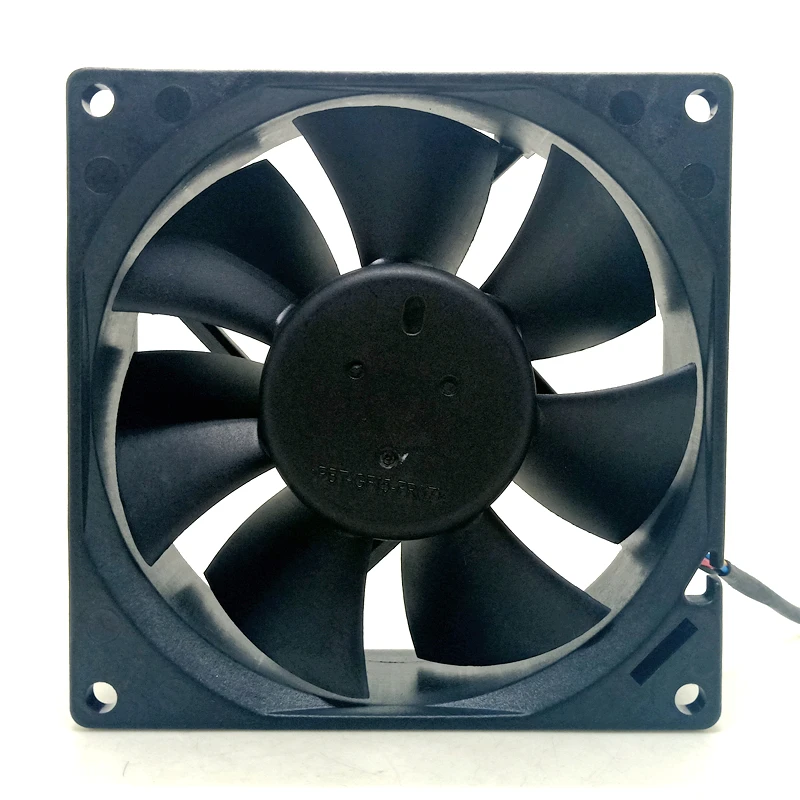 Ventilador Delta AFC0912DF vista frontal