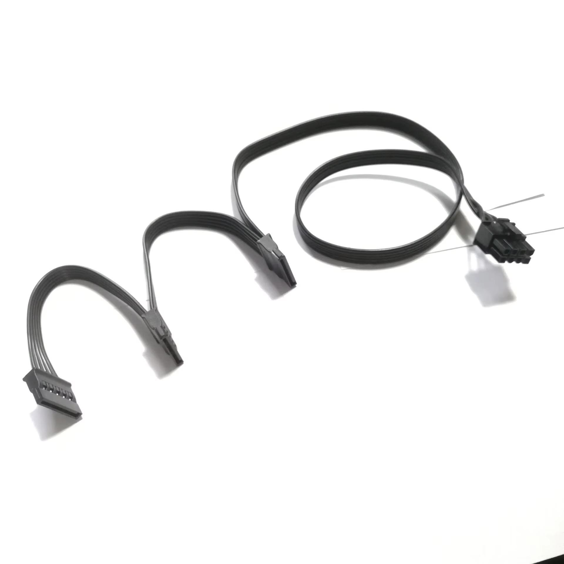 Cable SATA de 8 pines con tres puertos de conexión