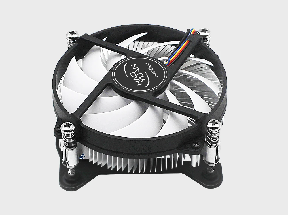 Mini PC con enfriador MACHINIST instalado