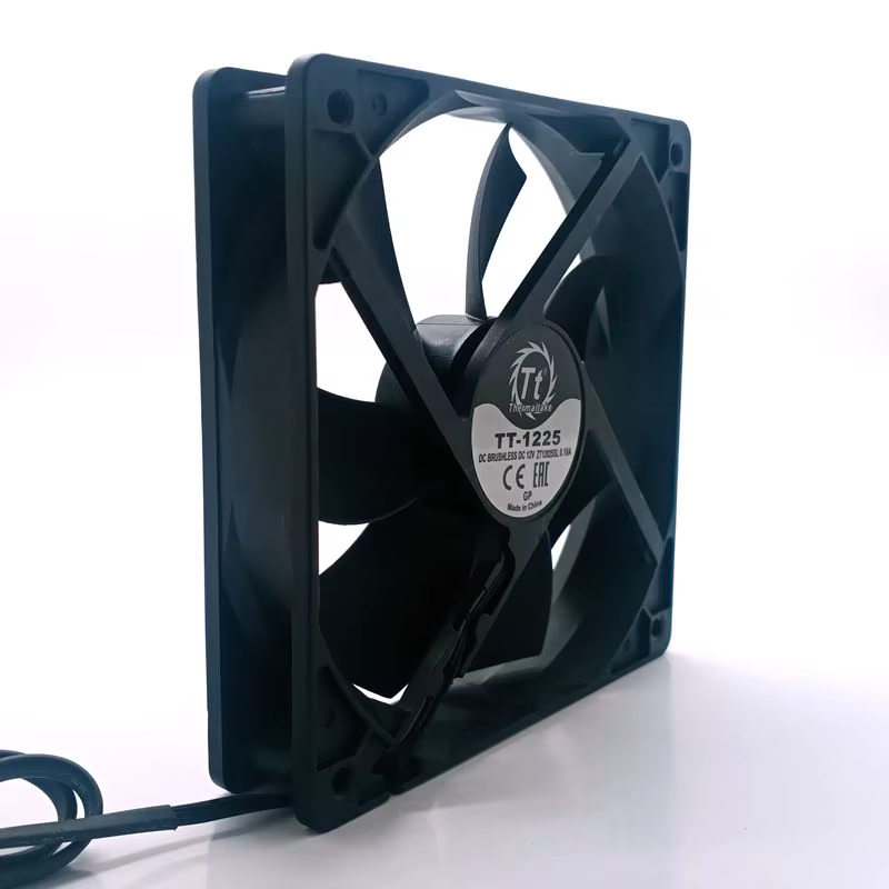 Ventilador 12 cm para PC - detalle
