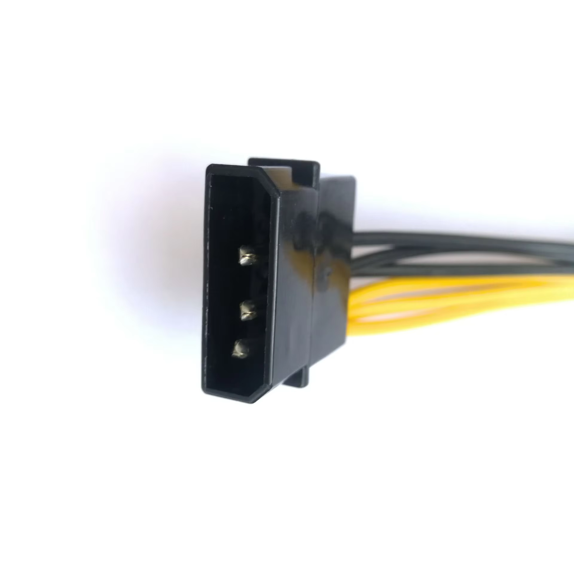 Cable Molex a PCIe 6+2 — foto2