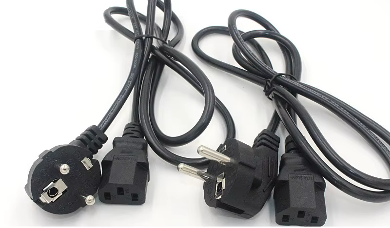 Cable de alimentación C13 a CEE7/7