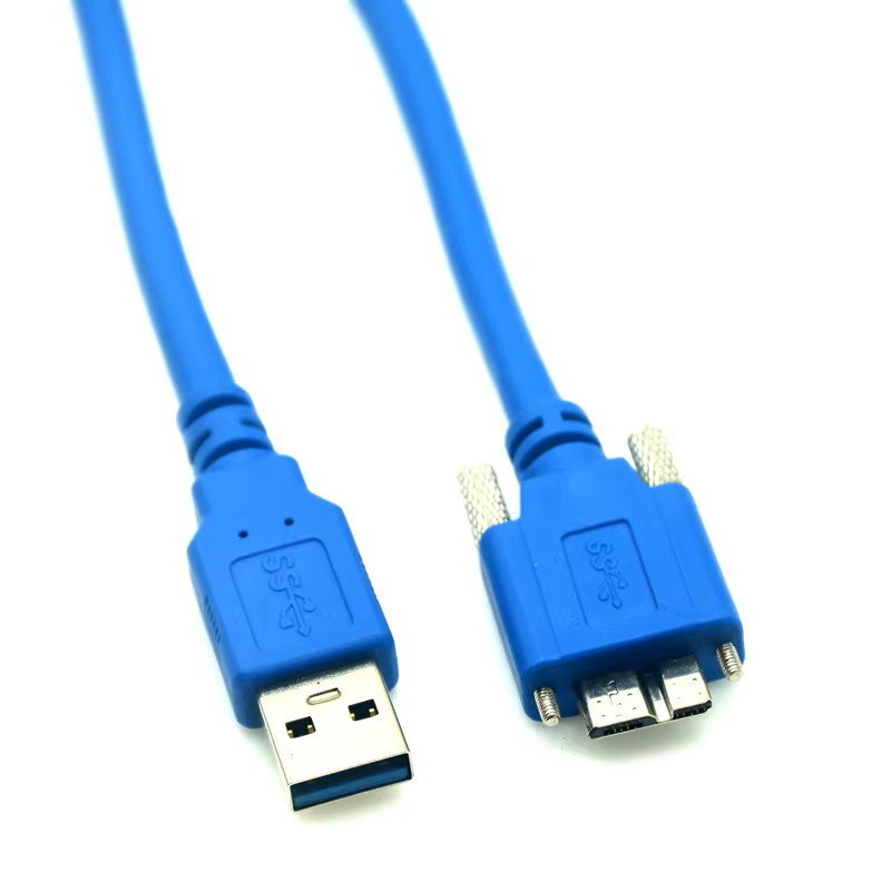 Cable USB 3.0 con conectores macho y tornillos de bloqueo