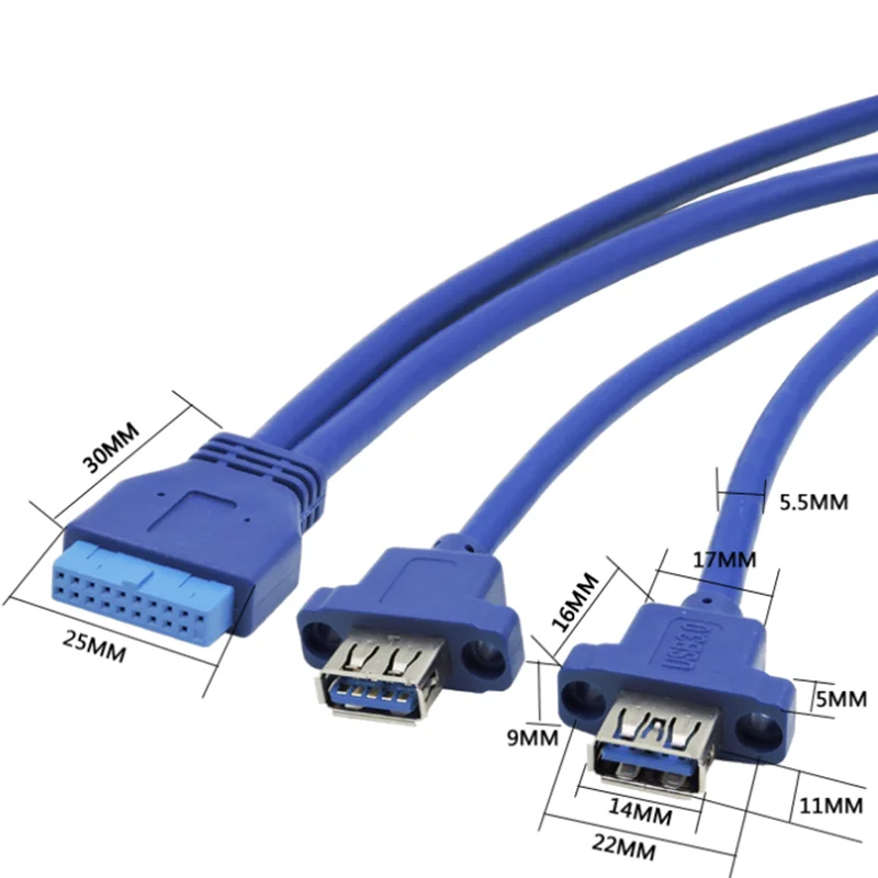 Cable instalado en caja de PC con puertos USB accesibles