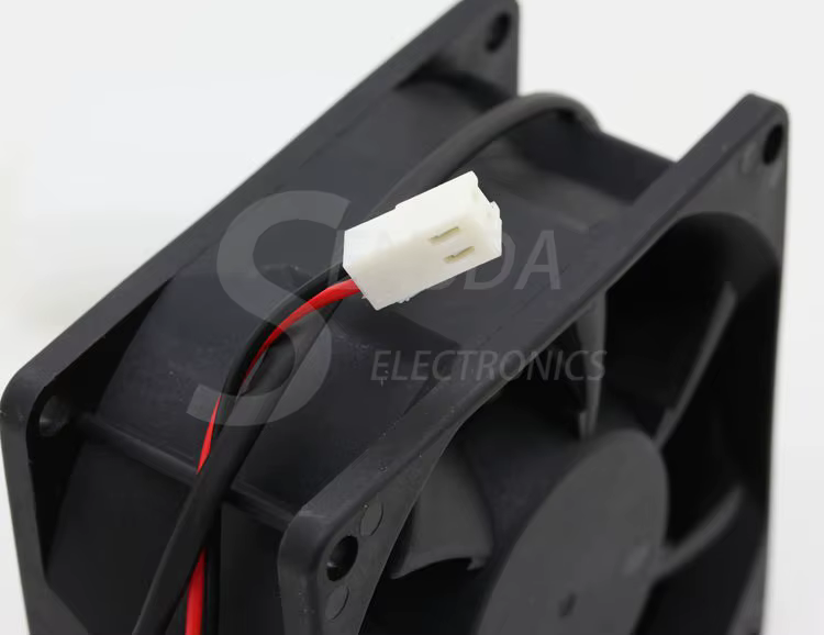 Ventilador 80mm compacto