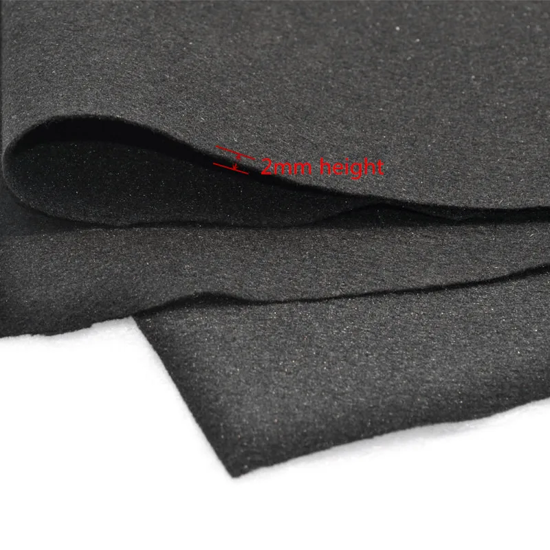 Subwoofer en coche (detalle de color negro)