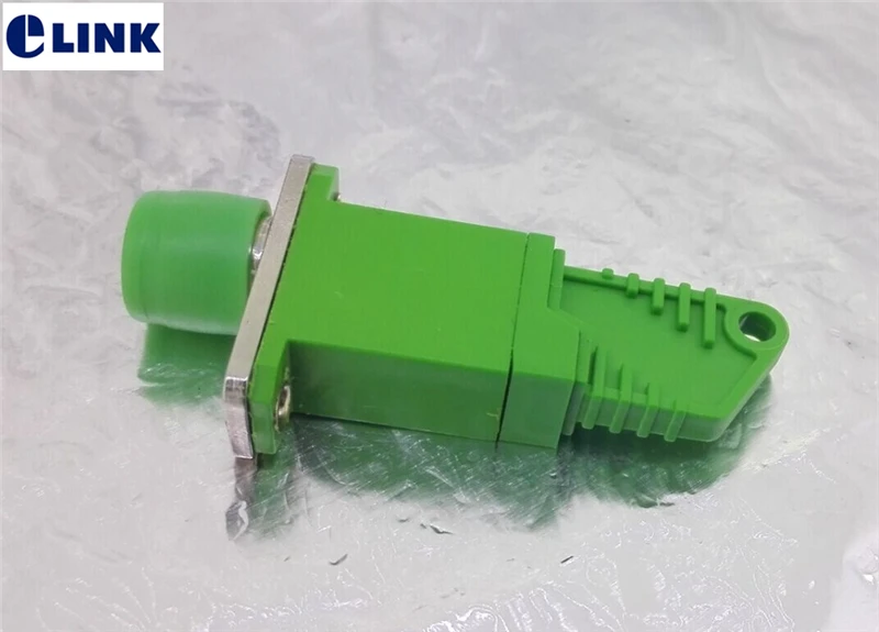Adaptador híbrido E2000 a FC en configuración hembra-hembra