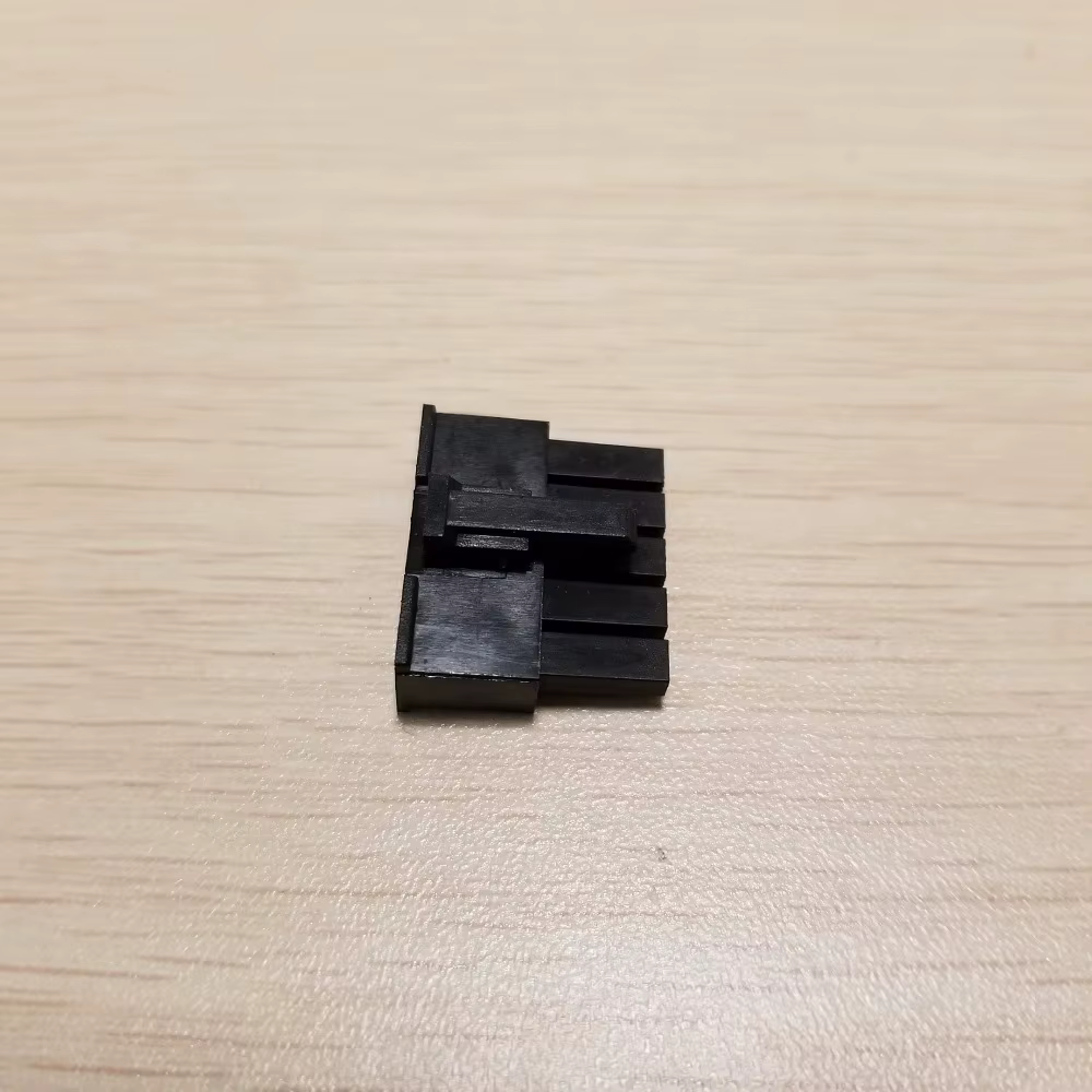 Detalle lateral del conector ATX