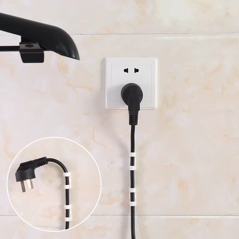 Solución de gestión de cables en escritorio