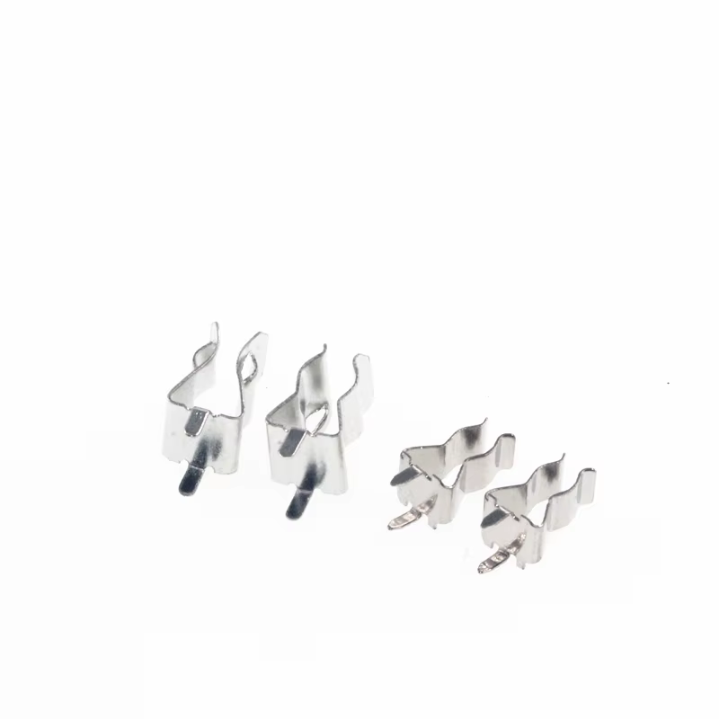 Conjunto de clips de fusible en diferentes tamaños