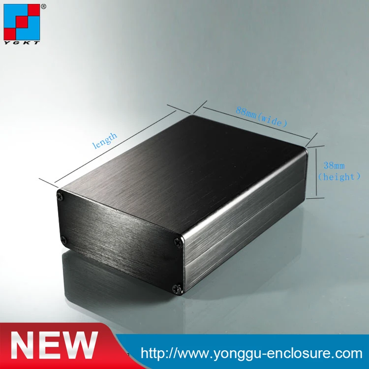 Interior de la caja con ranuras para PCB