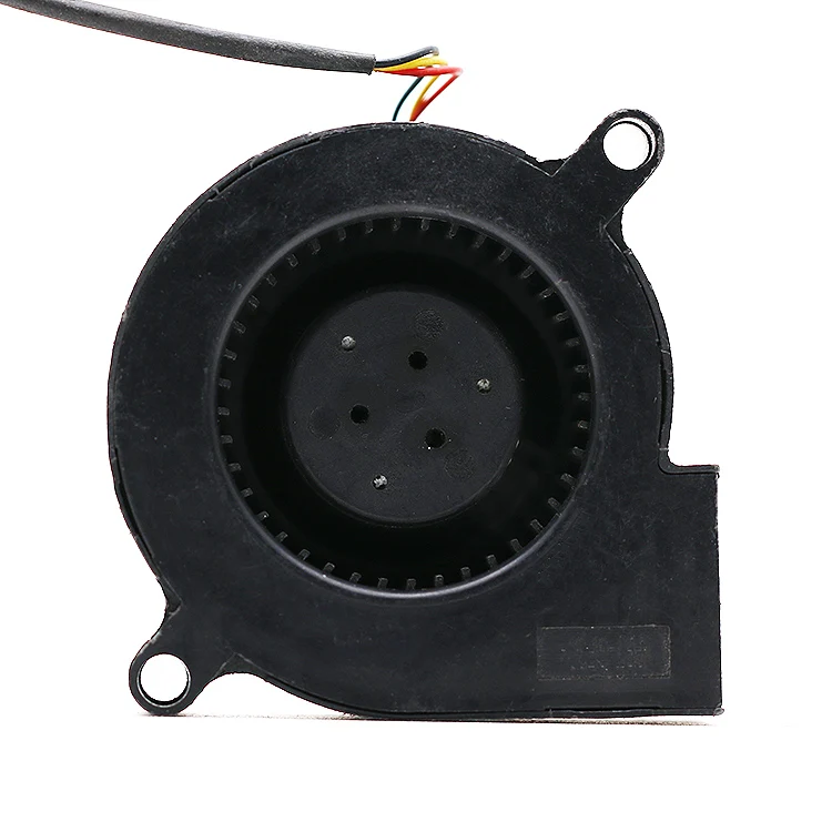 Detalle del rotor y aspas del ventilador