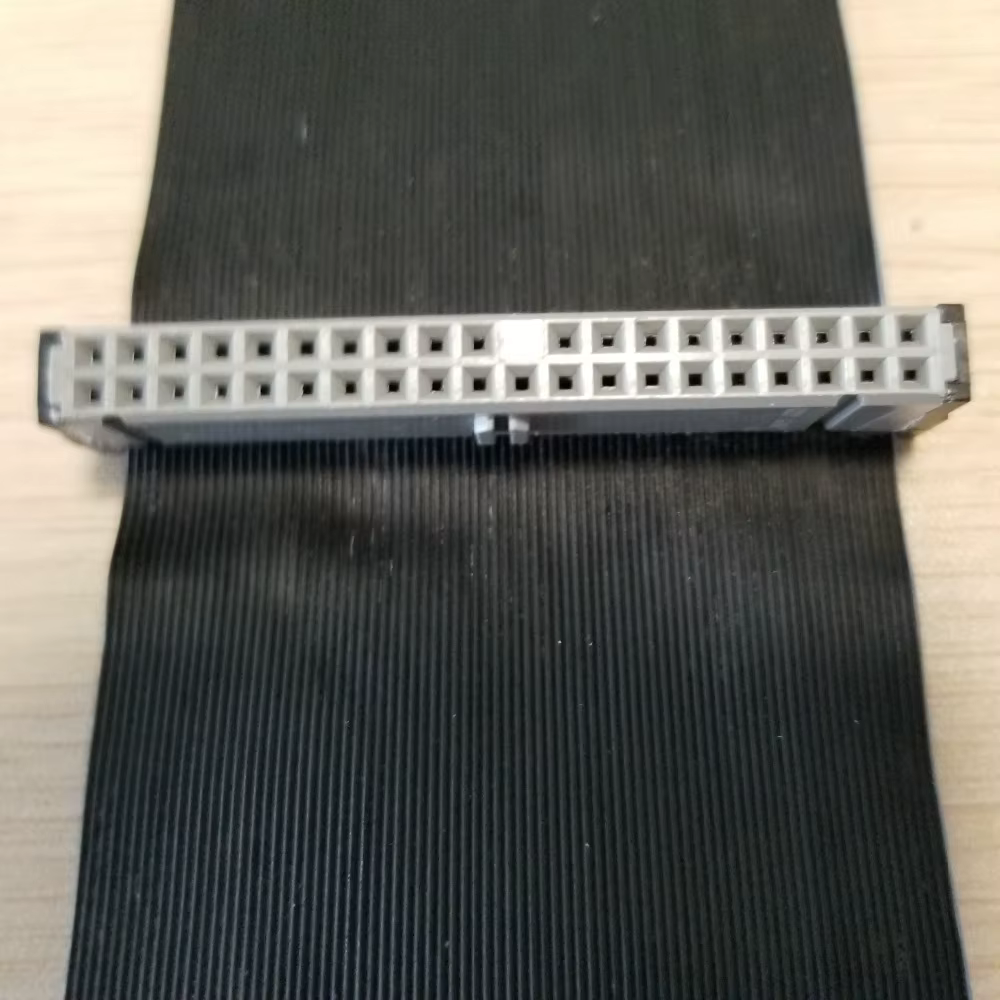 Cable enrollado mostrando su flexibilidad