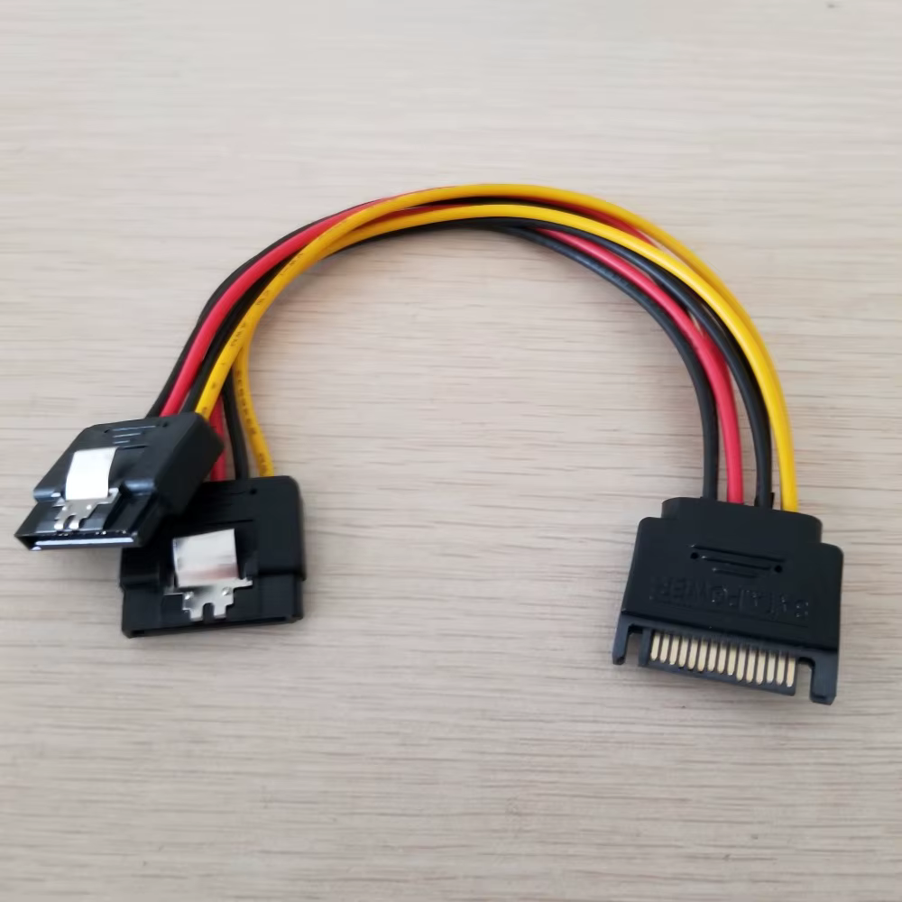 Cable divisor SATA visto desde diferente ángulo