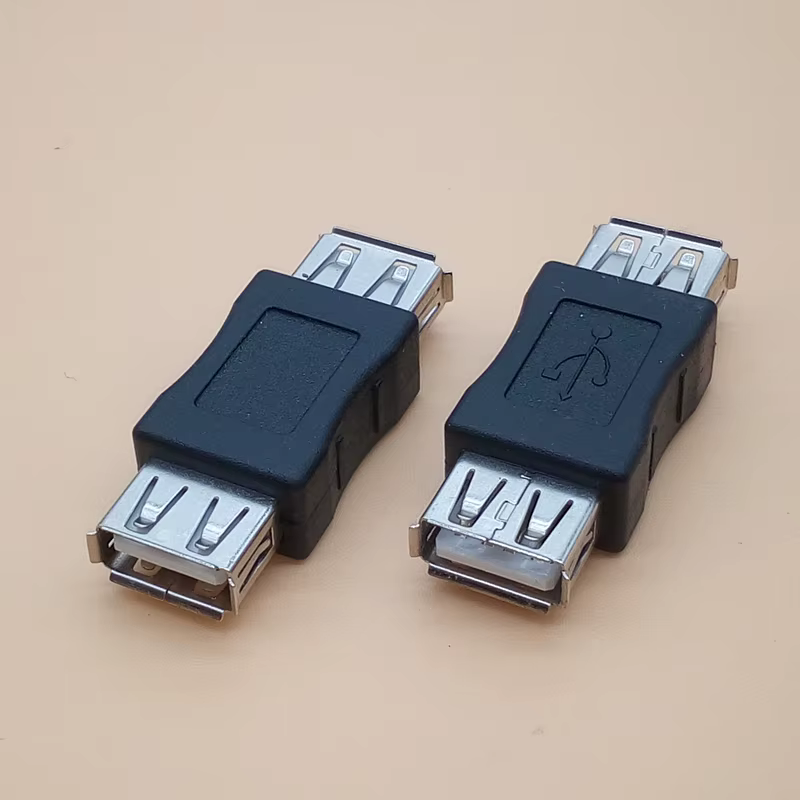 Conector USB 2.0 tipo A hembra a hembra visto de frente