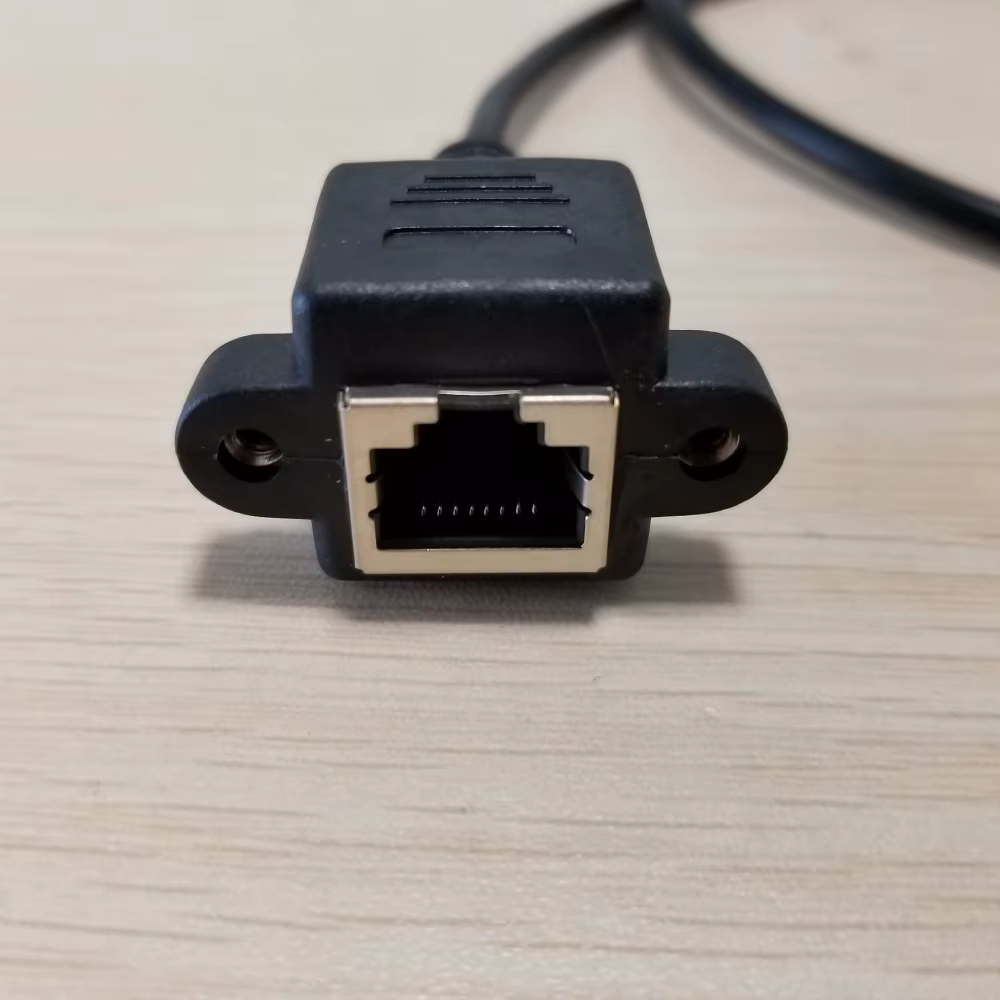 Vista frontal del lote de diez cables Ethernet