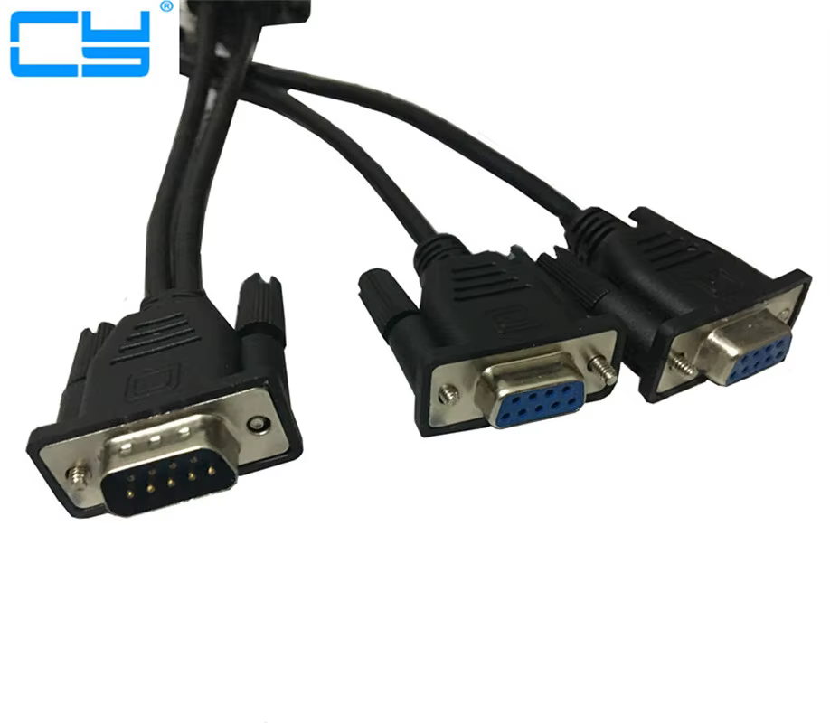 Imagen del cable divisor DB9 mostrando el conector macho y las dos hembras