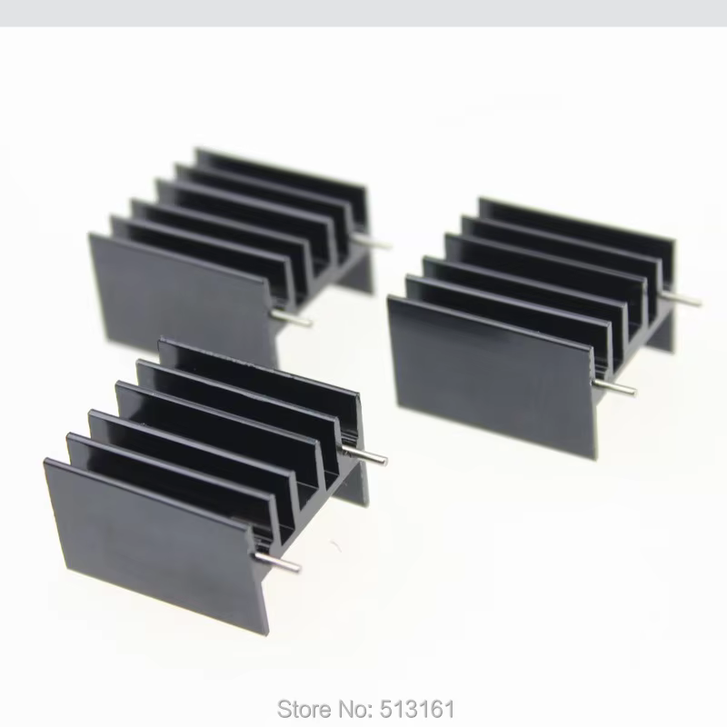 Ejemplo de uso en un amplificador de audio con disipador visible
