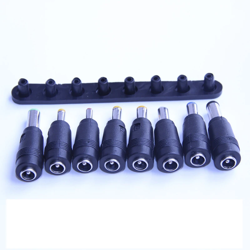 Detalle del enchufe DC - 5,5x2,1 mm
