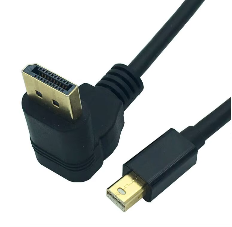 Cable enrollado en escritorio