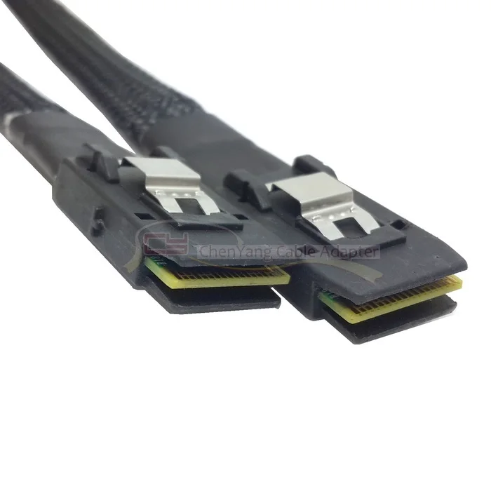 Conexión interna Mini SAS 36 pines