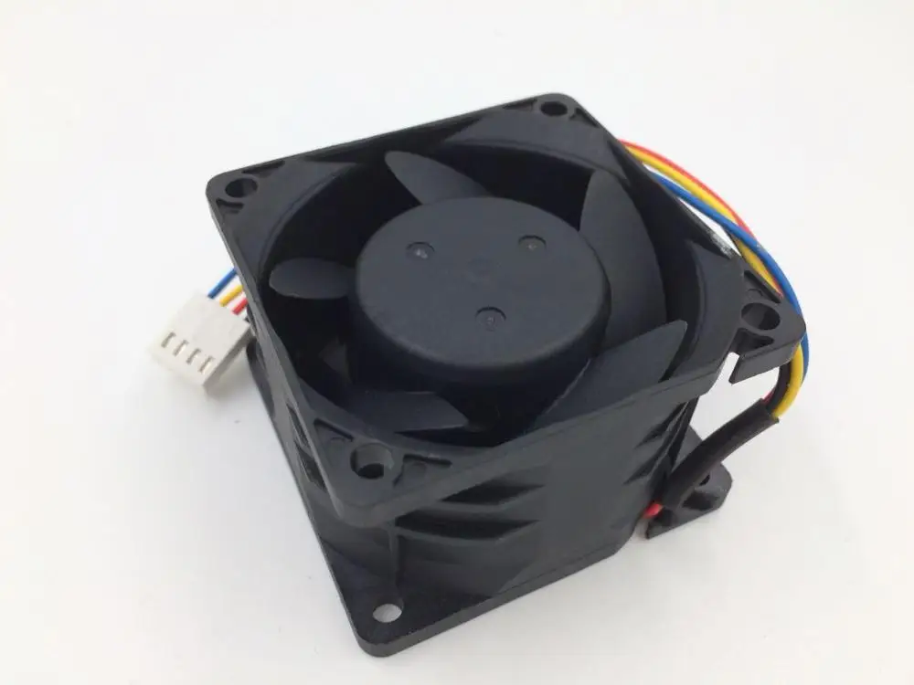 Detalle del conector 4 pines PWM