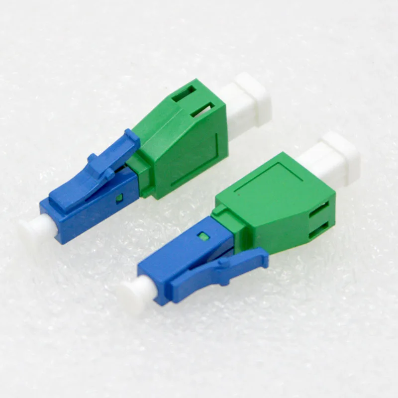 Conector LC/UPC hembra a LC/APC macho