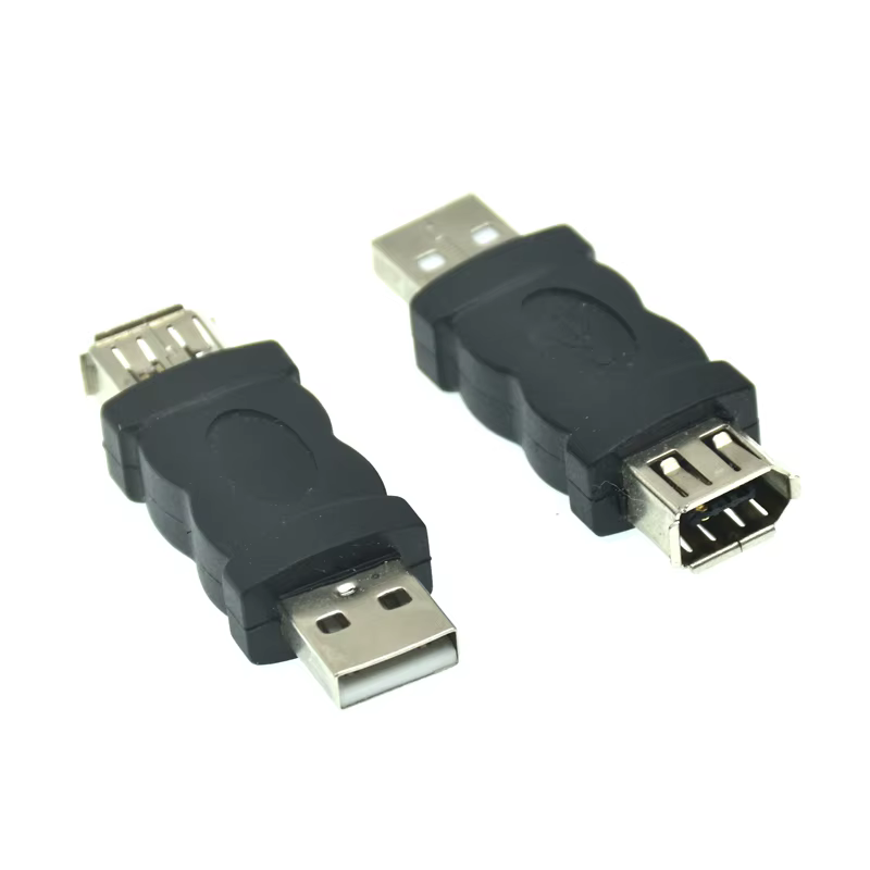 Imagen del adaptador conectado a un cable Firewire