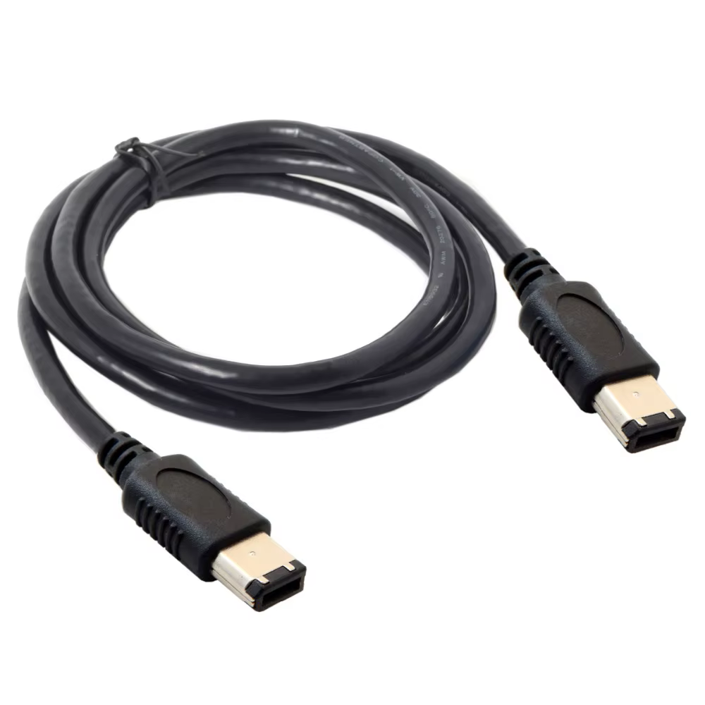 Cable FireWire conectado a una cámara industrial