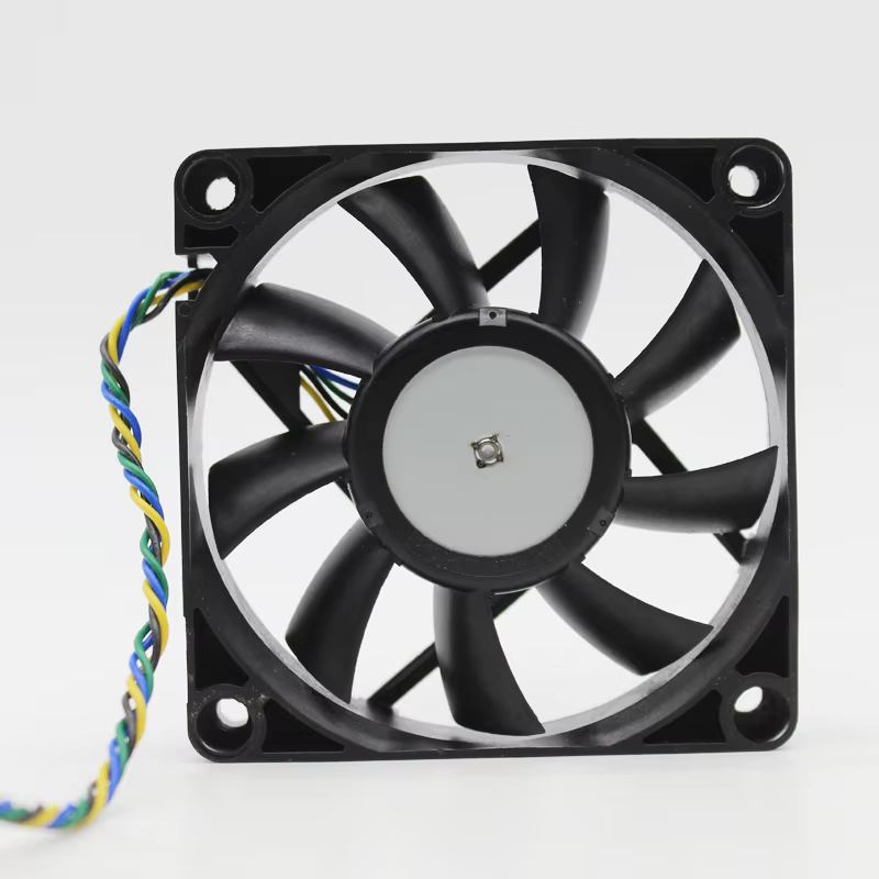 Detalle del conector PWM de cuatro cables