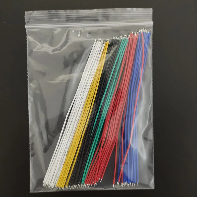 Variedad de colores y longitudes del cable de puente