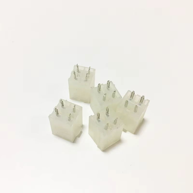 Detalle del paso del conector 4,2mm