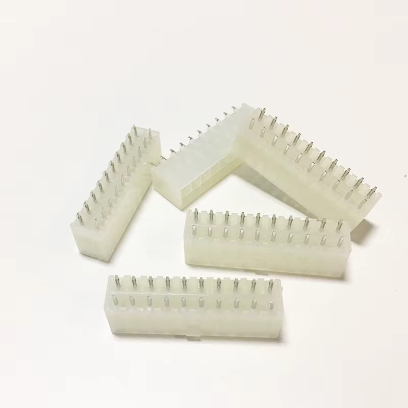 Conjunto de conectores transparentes varios tamaños