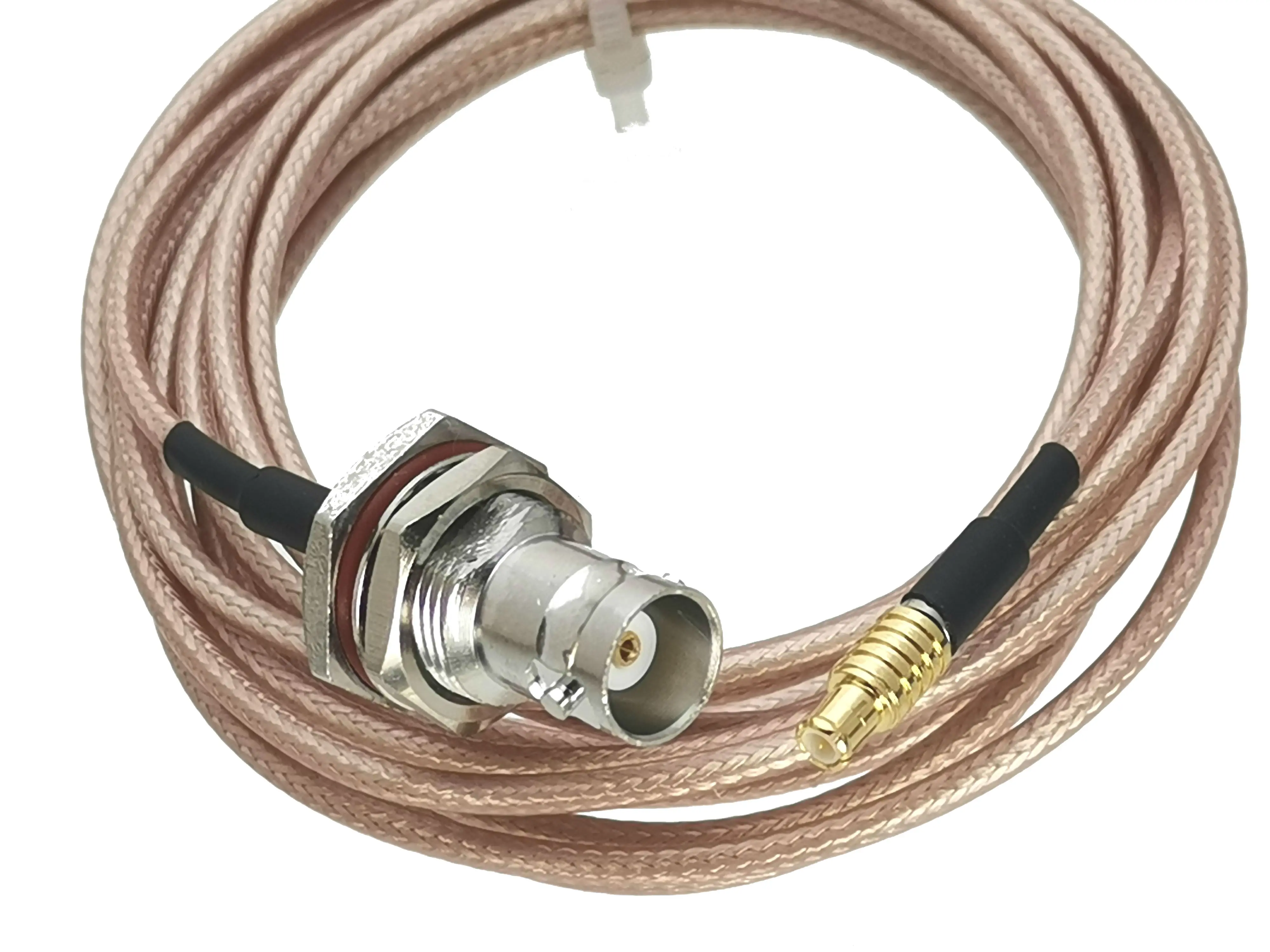 Detalle del conector MCX macho