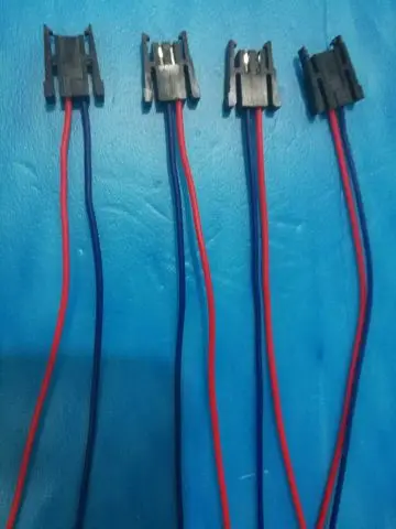 Instalación del conector en tiras LED