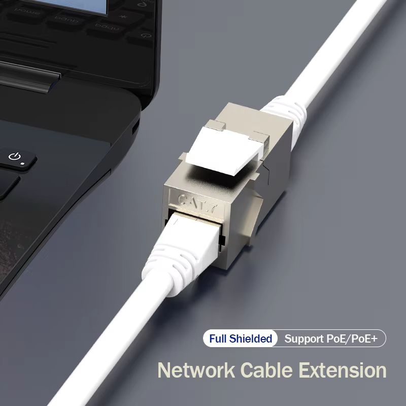 Keystone Jack instalado en panel