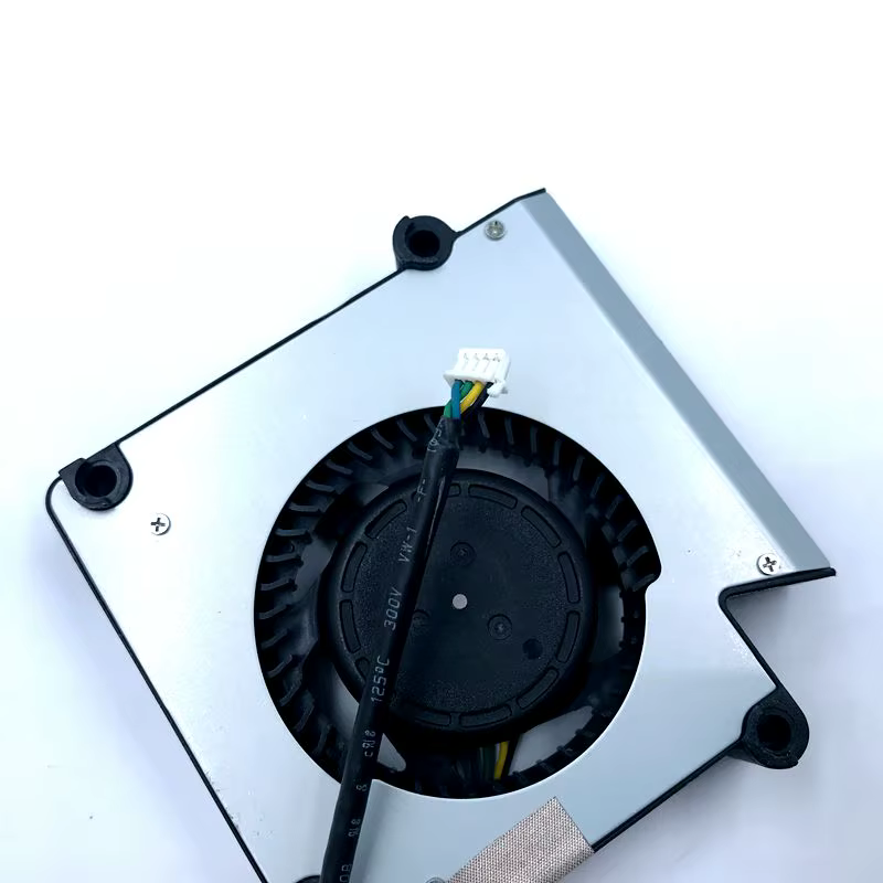 Vista detallada del ventilador y sus conectores