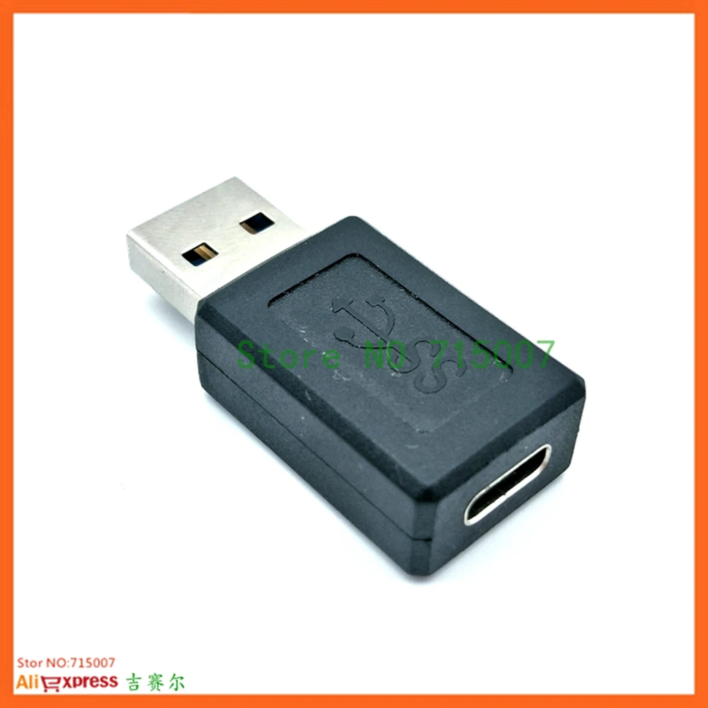 Vista frontal del adaptador mostrando el conector USB 3.0 macho y el puerto tipo C hembra