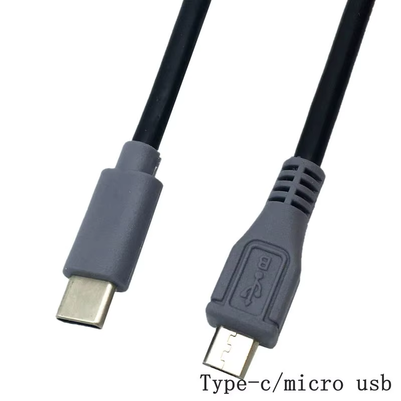 Detalle del conector Mini USB 5 pines macho