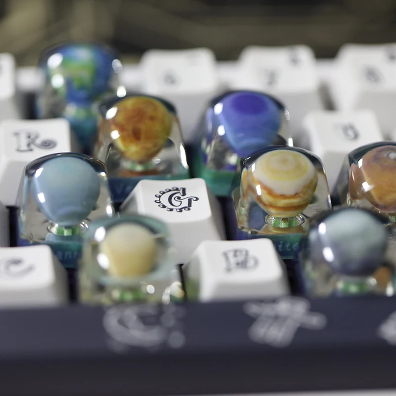 Keycaps Sistema Solar Luna y Planetas – Teclas MX ESC Translúcidas - imagen 5