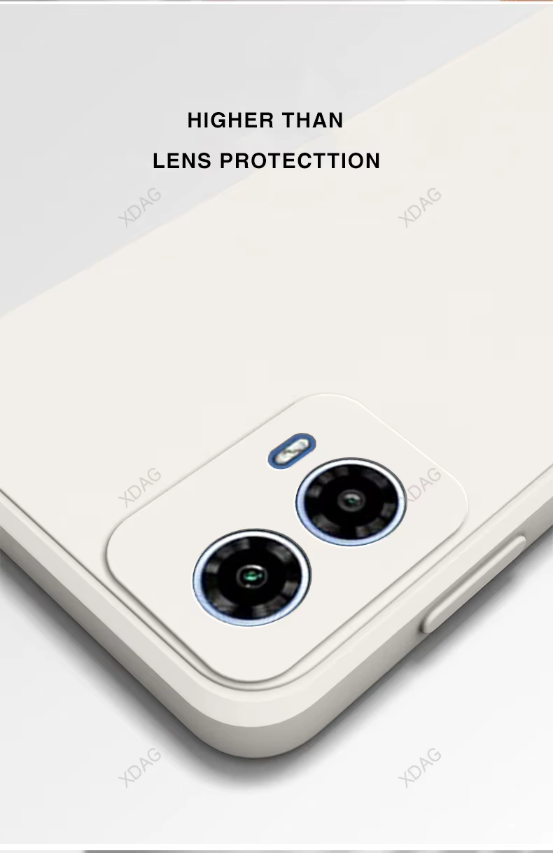 Ejemplo de uso cotidiano con la funda puesta y el teléfono en mano